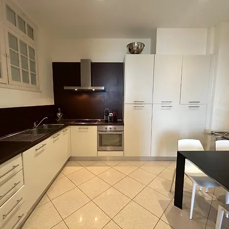 Lägenhet Superbe De 100m2 Face A La Dans Un Ancien Palace *