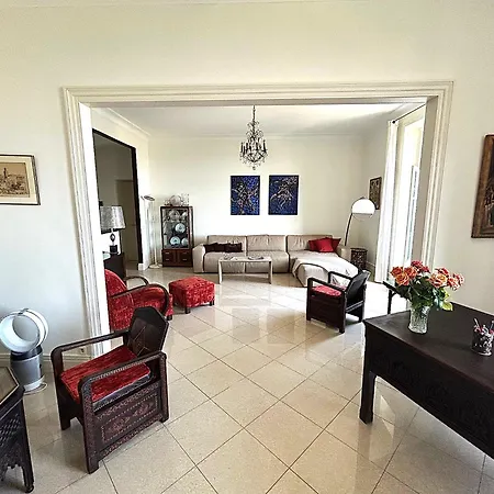 Lägenhet Superbe De 100m2 Face A La Dans Un Ancien Palace *