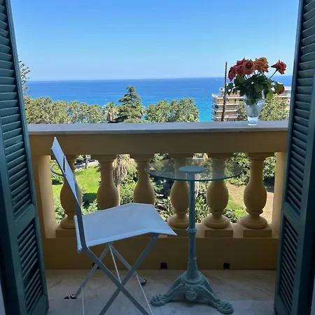 Apartamento Superbe De 100m2 Face A La Dans Un Ancien Palace