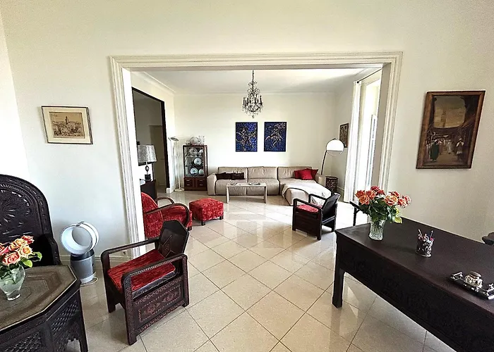 Apartamento Superbe De 100m2 Face à La Dans Un Ancien Palace *